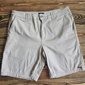 O'Neill Men's standard fit chino shorts - 33W x 9L